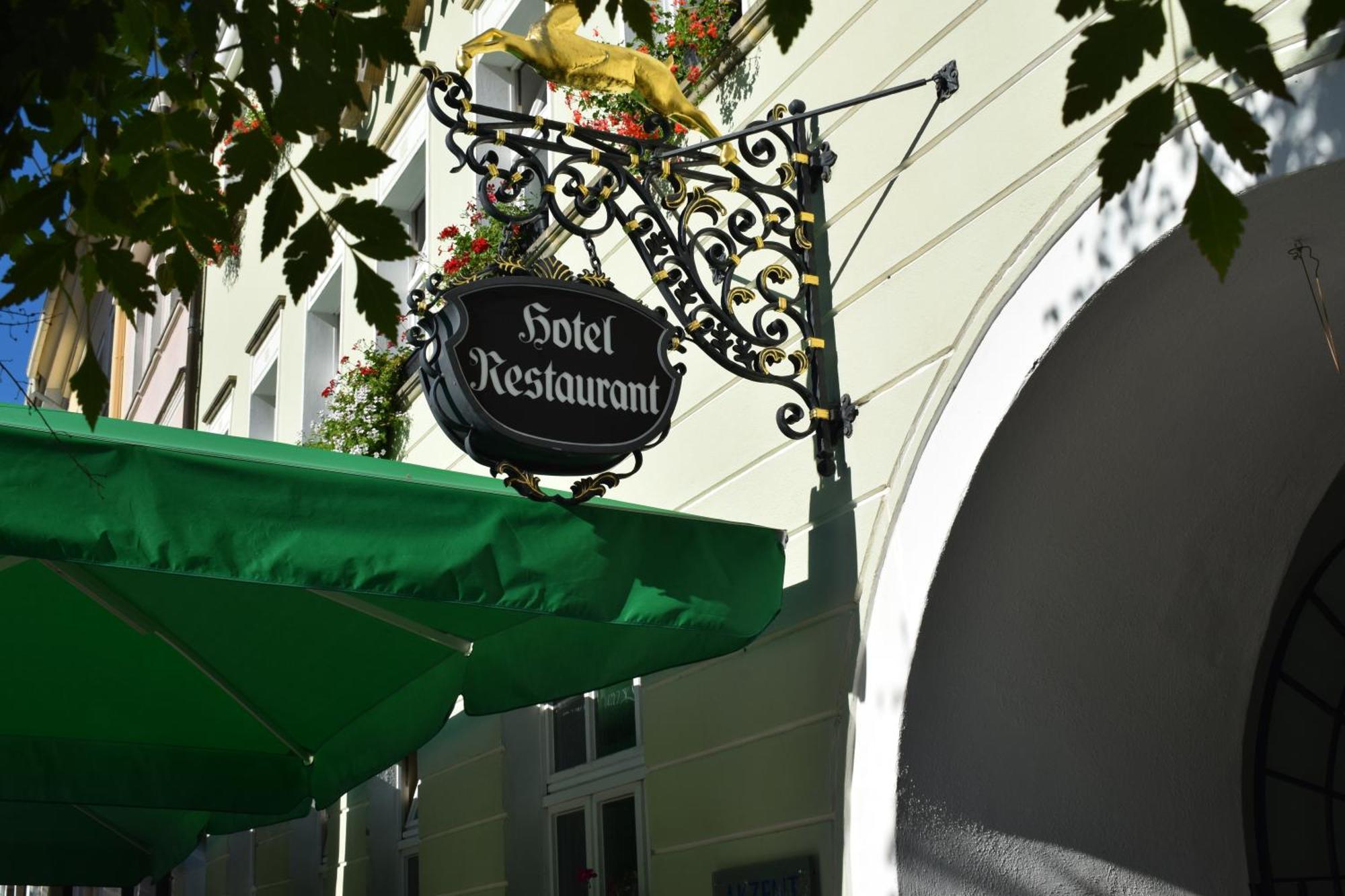Akzent Hotel Goldner Hirsch Каменц Экстерьер фото