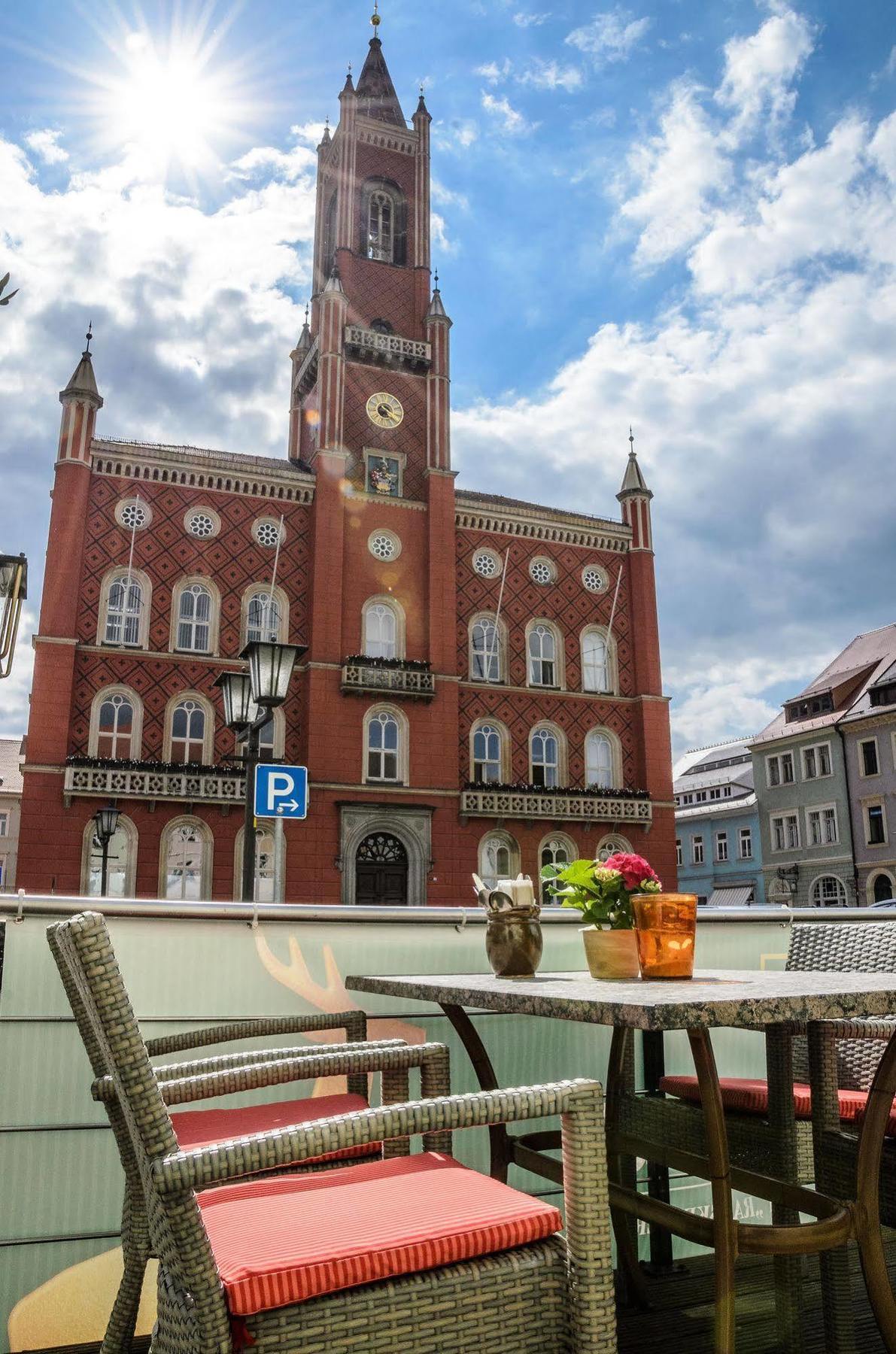 Akzent Hotel Goldner Hirsch Каменц Экстерьер фото